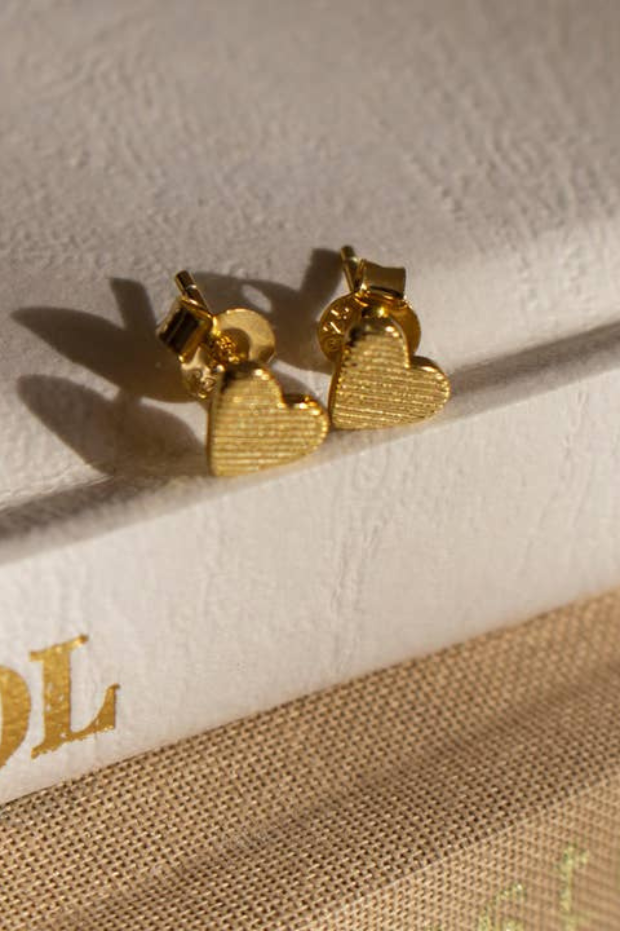 Heart Studs - Gold